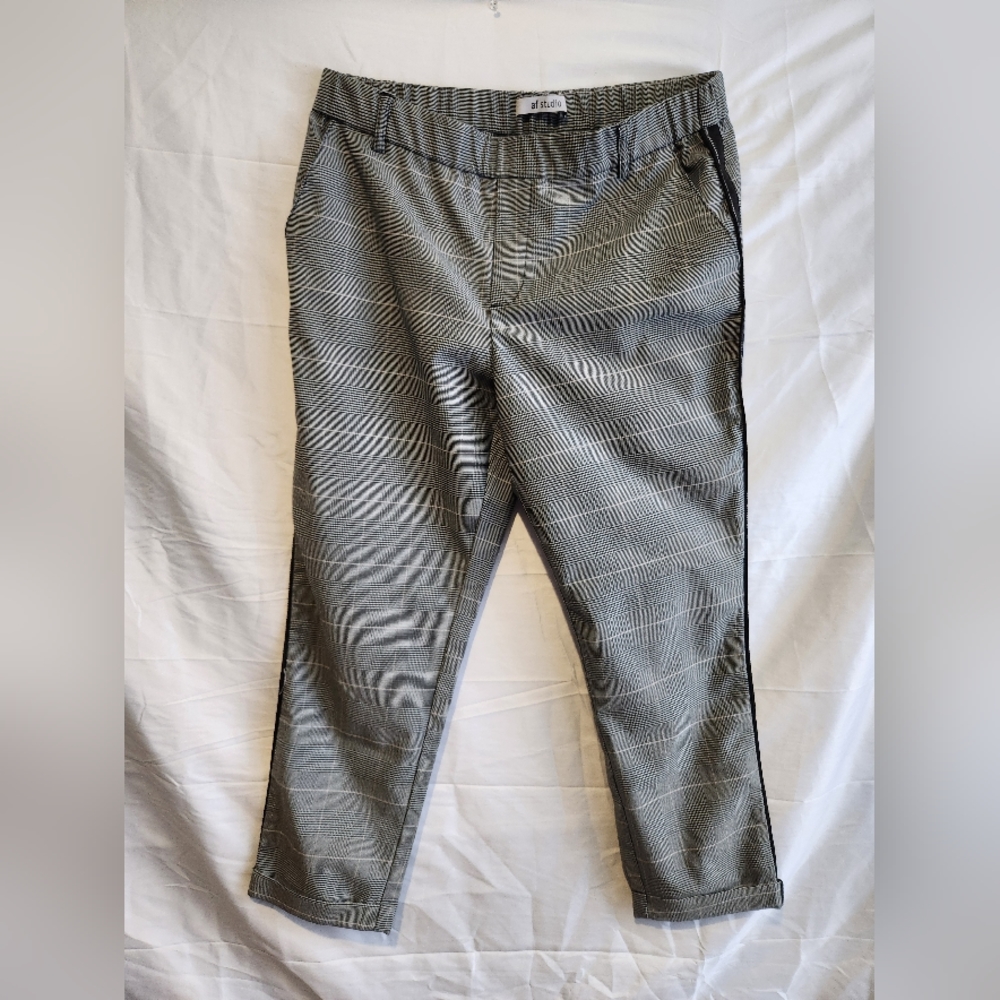 Af Studio houndstooth print cuffed ankle side ribbon trim - NWOT